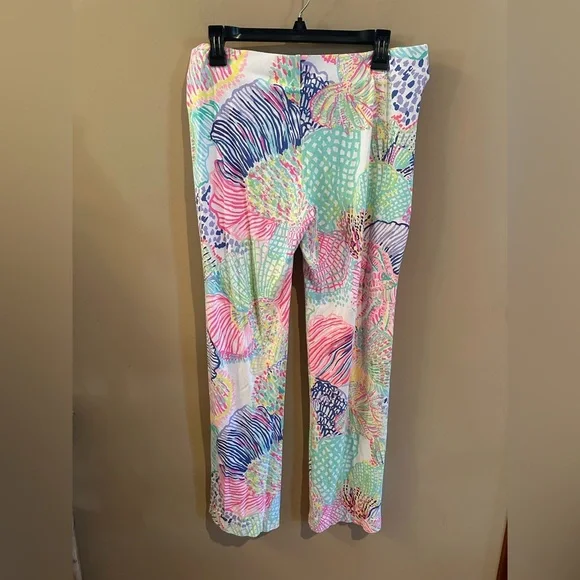 Lilly Pulitzer Georgia May Palazzo
Roar of the seas Wide Leg Pants Size
L - Picture 3 of 5
